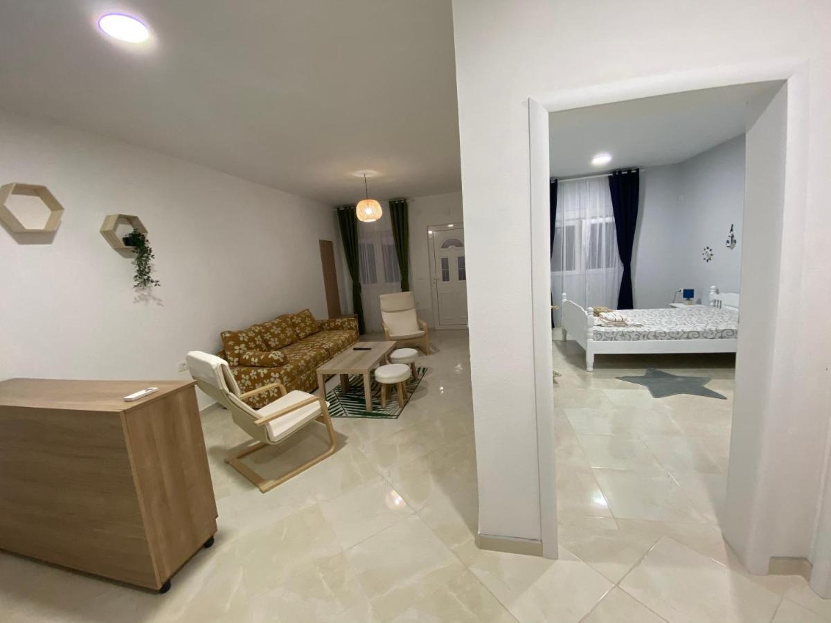 Kotor Apartman Green Sailor Luaran gambar