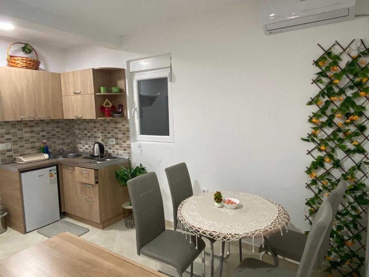 Kotor Apartman Green Sailor Luaran gambar